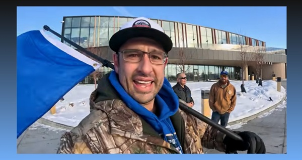 Video | Airdrie Library Locks Out Citizens During Alberta Independence Petition Dispute by Talking to Albertans